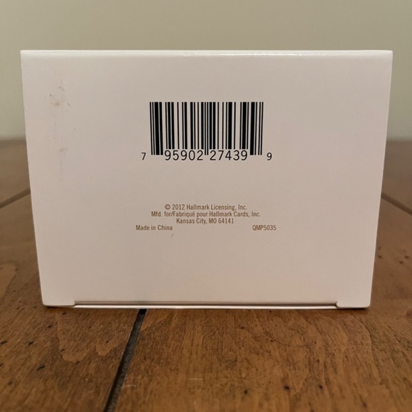 Hallmark Keepsake Mrs. Claus's Kitchen Table 2012 Limited Edition (REPAIRED) - Picture 5 of 14